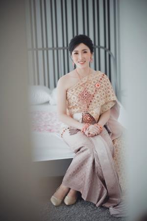 ชุดไทยเจ้าสาว ชุดไทยจักรพรรดิ์ เช่าที่แบมบี้ เวดดิ้ง ห้วยขวาง